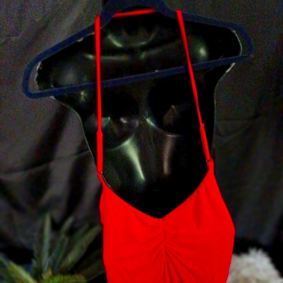 Nwot Red deep plunge wide leg jumpsuit - Picture 5 of 8